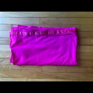 hot pink lululemon vinyasa scarf.